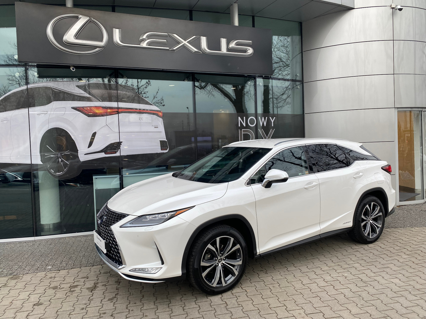 Oferta samochodu Lexus RX 3 5 Hybryda 2021 264 999 zł brutto Lexus