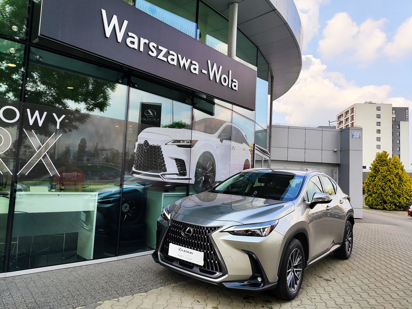 Oferta samochodu Lexus NX 2 5 Hybryda 2021 214 900 zł brutto Lexus