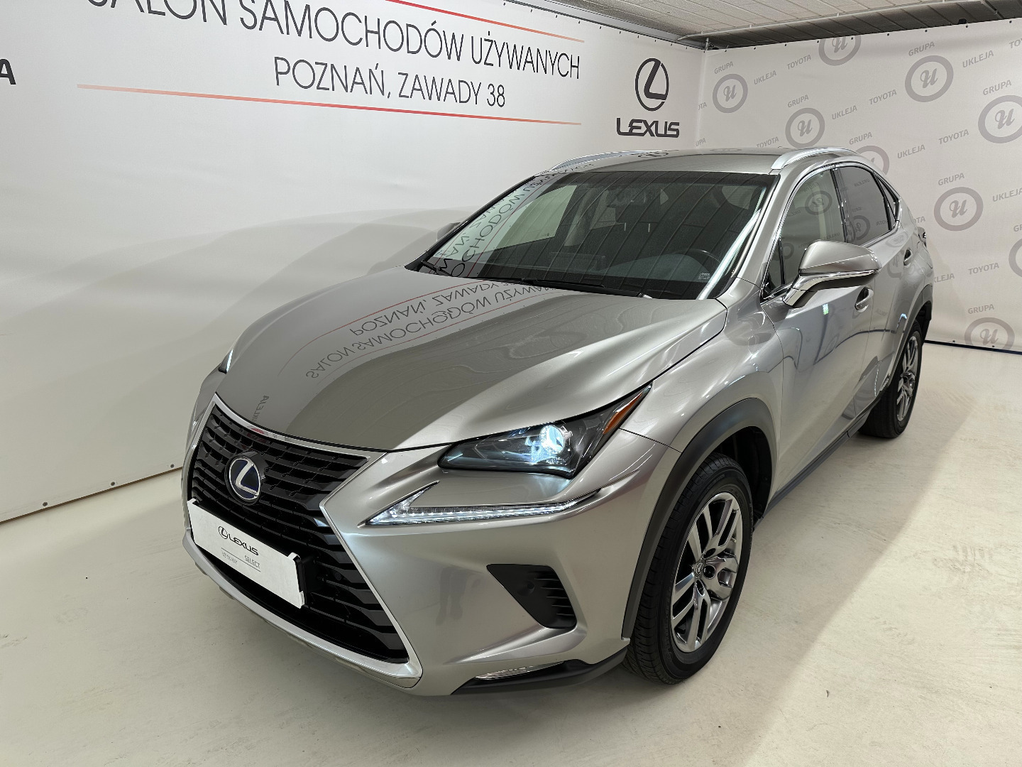 Oferta samochodu Lexus NX 2 5 Hybryda 2018 149 900 zł brutto Lexus Poznań