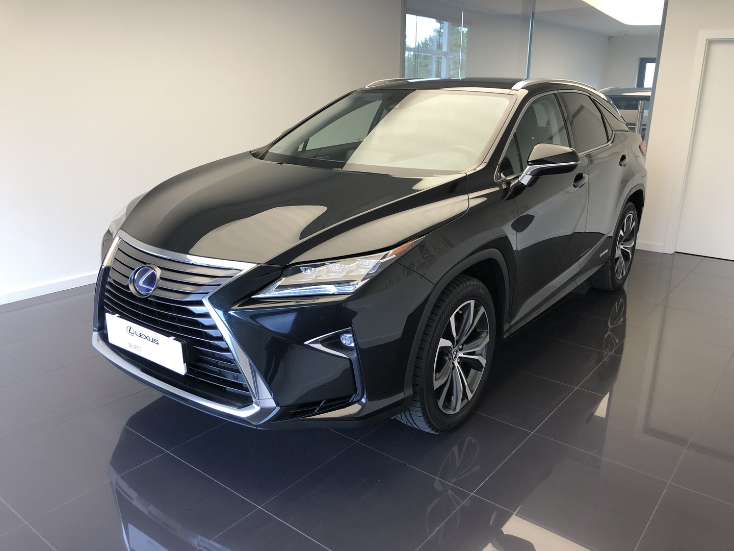 Oferta samochodu Lexus RX 3 5 Hybryda 2019 254 900 zł brutto Lexus